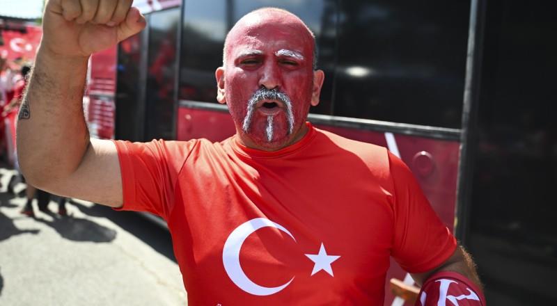 Almanya sokakları Türkiye'ye döndü!